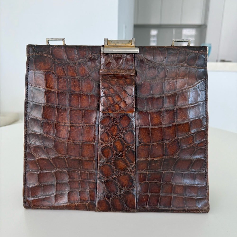 Réal Authentic Crocodile Brown Woman’s Purse - Vintage - needs a new chain